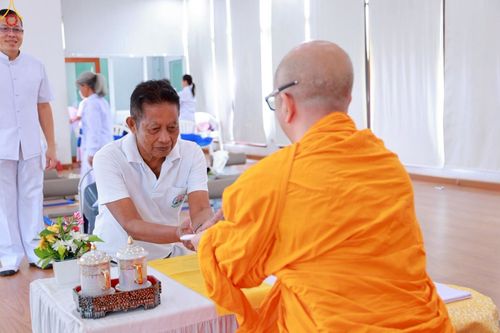 ภาพ No.247548:วันที่ 19-21 กันยายน พ.ศ. 2568 โครงการบวชอุบาสกแก้ว อุบาสิกาแก้ว ตัวแทนทอดกฐิน 30,000 วัด รุ่นที่ 2 ณ ศูนย์กัลยาณมิตรบางพลี สมุทรปราการ