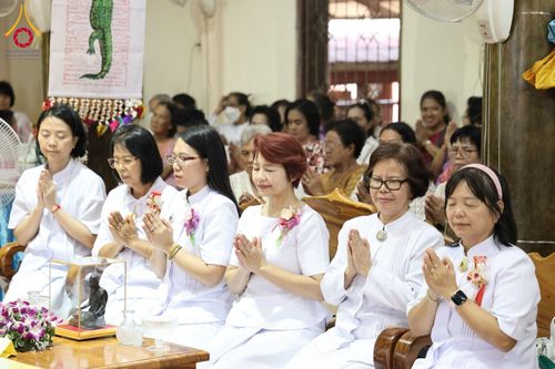 ภาพ No.181674:พิธีทอดกฐิน ณ วัดธรรมโชติการาม (วัดขวิด) อ.บางบาล จ.พระนครศรีอยุธยา ในโครงการทอดกฐินสามัคคีทั่วไทย 30,000 วัด บูชาธรรม 80 ปี หลวงพ่อธัมมชโย โดยคณะศิษยานุศิษย์วัดพระธรรมกาย วันที่ 2 พฤศจิกายน พ.ศ. 2567