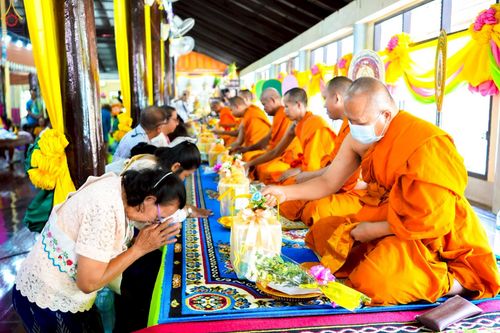 ภาพ No.259170:วันที่ 19 ตุลาคม พ.ศ. 2568 พิธีทอดกฐินสามัคคีทั่วไทย 30,000 วัด โดยคณะศิษยานุศิษย์ บูชาธรรม 81 ปี หลวงพ่อธัมมชโย ณ วัดบางบัวงาม ตำบลบ้านม่วง อำเภอบ้านโป่ง จังหวัดราชบุรี