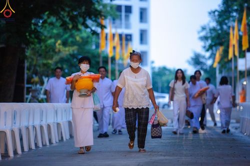 ภาพ No.156642:พิธีบรรพชาอุปสมบท ธรรมทายาท โครงการอุปสมบทหมู่บูชาธรรมครบรอบ 107 ปี วันครูผู้ค้นพบวิชชาธรรมกาย ณ โบสถ์พระไตรปิฏก วัดพระธรรมกาย วันเสาร์ที่ 14 กันยายน พ.ศ. 2567