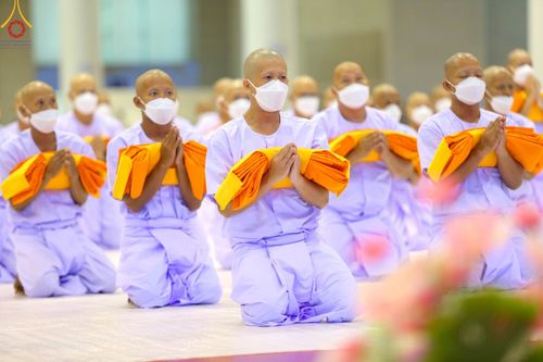 ภาพ No.101641:พิธีขอบรรพชา, พิธีขอสรณคมน์และศีล, พิธีถวายบาตร ในโครงการอุปสมบทหมู่ รุ่นบูชาธรรมมหาปูชนียาจารย์ ณ วัดพระธรรมกาย วันที่ 9 ธันวาคม พ.ศ. 2566