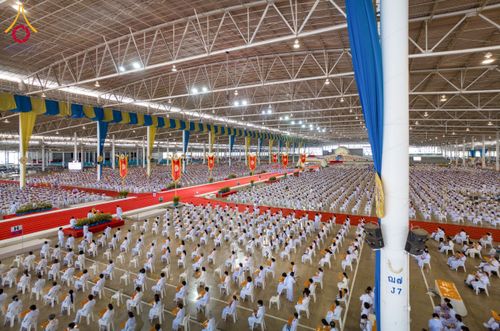 ภาพ No.134282:พิธีทอดผ้าป่าสมทบ มหาสังฆทาน 10,000 วัด ทั่วไทย วันอาทิตย์ต้นเดือนที่ 7 เมษายน พ.ศ.2567 ณ ห้องแก้วสารพัดนึก 1 สภาธรรมกายสากล  วัดพระธรรมกาย จ.ปทุมธานี