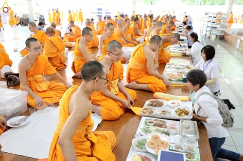 ภาพ No.229465:วันเสาร์ที่ 21 มิถุนายน พ.ศ. 2568 พิธีถวายภัตตาหารเมนูสวรรค์ เพื่อการบรรลุธรรม ณ หอฉันคุณยายอาจารย์ฯ วัดพระธรรมกาย