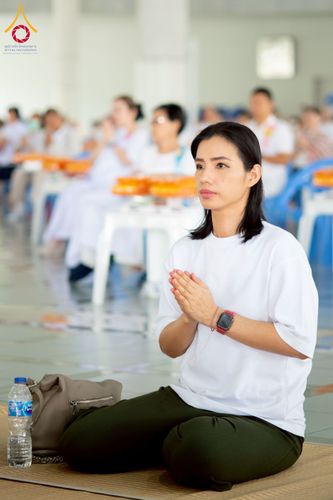 ภาพ No.276437:วันศุกร์ที่ 5 ธันวาคม พ.ศ. 2568 (วันพระ ขึ้น 15 ค่ำ เดือน 1) พิธีบุพเปตพลี ครั้งที่ 175 ร่วมอุทิศบุญแด่หมู่ญาติที่ล่วงลับไปแล้ว และสืบทอดอายุพระพุทธศาสนา ณ หอฉันคุณยายอาจารย์ฯ วัดพระธรรมกาย