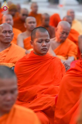 ภาพ No.208632:ตักบาตรพระ 1,743 รูป ครบรอบ 743 ปี นครน่าน ถวายเป็นพุทธบูชา น้อมบุญกุศลอุทิศให้บรรพบุรุษ วันอาทิตย์ ที่ 16 กุมภาพันธ์ พ.ศ. 2568 ณ ถนนคนเดินข่วงเมืองน่าน ต.ในเวียง อ.เมือง จ.น่าน