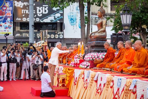 ภาพ No.126021:พิธีทำบุญเมืองนครราชสีมา ฉลอง 556 ปี ตักบาตรพระ 10,000 รูป ในวันเสาร์ที่ 2 มีนาคม พ.ศ.2567 ณ อนุสาวรีย์ท้าวสุรนารี จ.นครราชสีมา จัดโดย คณะสงฆ์จังหวัดนครราชสีมา ร่วมกับสำนักงานจังหวัดนครราชสีมา