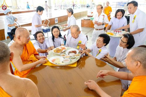 ภาพ No.212631:วันพฤหัสบดีที่ 20 มีนาคม พ.ศ. 2568 พิธีเจริญพระพุทธมนต์ เนื่องในอายุวัฒนมงคลครบ 74 ปี พระภาวนาธรรมวิเทศ วิ. (ภูเบศ ฌานาภิญโญ) ณ หอฉันคุณยายฯ วัดพระธรรมกาย