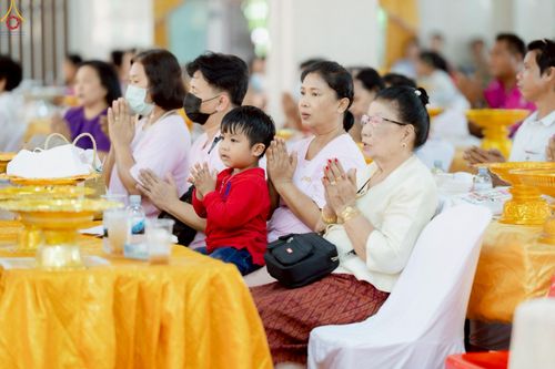 ภาพ No.253895:วันที่ 12 ตุลาคม พ.ศ. 2568 พิธีทอดกฐินสามัคคีทั่วไทย 30,000 วัด โดยคณะศิษยานุศิษย์ บูชาธรรม 81 ปี หลวงพ่อธัมมชโย ณ วัดทำเลทอง อ.ลำลูกกา จ.ปทุมธานี