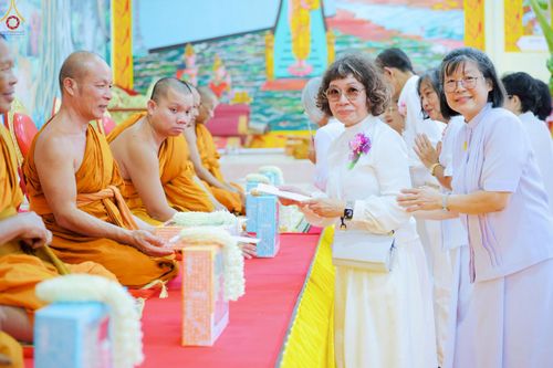 ภาพ No.272502:วันที่ 1 พฤศจิกายน พ.ศ. 2568 พิธีทอดกฐินสามัคคีทั่วไทย ณ วัดโคกสว่าง ต.สำพันตา อ.นาดี จ.ปราจีนบุรี โดยคณะศิษยานุศิษย์ บูชาธรรม 81 ปี หลวงพ่อธัมมชโย