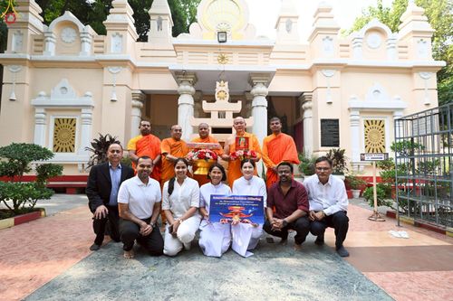 ภาพ No.263402:วันที่ 17 ตุลาคม พ.ศ. 2568 ทอดกฐินสมทบวัดต่างประเทศ ณ วัดมหาโพธิเดลลี ประเทศอินเดีย 