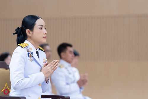 ภาพ No.146003:พิธีเจริญพระพุทธมนต์ ปฏิบัติธรรมเจริญสมาธิภาวนา เพื่อถวายเป็นพระราชกุศล แด่พระบาทสมเด็จพระเจ้าอยู่หัว เนื่องในโอกาสพระราชพิธีมหามงคล เฉลิมพระชนมพรรษา 6 รอบ 28 กรกฎาคม 2567 วันอาทิตย์ที่ 28 กรกฎาคม พ.ศ. 2567  ณ ห้องแก้วสารพัดนึก 2 สภาธรรมกายสากล