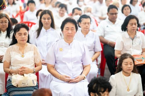 ภาพ No.92518:พิธีทอดกฐินสามัคคีทั่วไทย ณ วัดโบสถ์บน ต.บางคูเวียง อ.บางกรวย จังหวัดนนทบุรี วันเสาร์ที่ 4 พฤศจิกายน พ.ศ. 2566