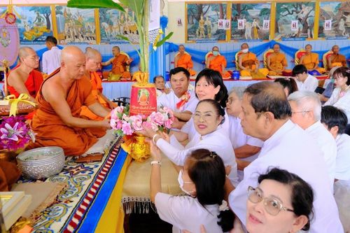 ภาพ No.166947:พิธีทอดกฐิน ณ วัดแม่ปะเหนือ อ.แม่ปะ จ.ตาก ในโครงการกฐินสามัคคีทั่วไทย 30,000 วัด บูชาธรรม 80 ปี หลวงพ่อธัมมชโย โดยคณะศิษยานุศิษย์วัดพระธรรมกาย วันที่ 24 ตุลาคม พ.ศ. 2567