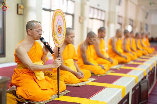 ภาพ No.101115:พิธีอุปสมบทหมู่ ในโครงการอุปสมบทบูชาธรรม มหาปูชนียาจารย์ พ.ศ. 2566 ณ วัดท่าเกวียน อำเภอพนมสารคาม จังหวัดฉะเชิงเทรา วันที่ 5 ธันวาคม พ.ศ. 2566