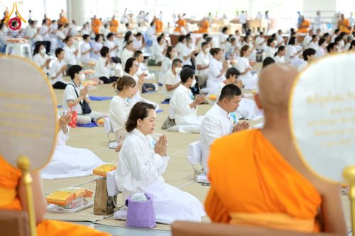 ภาพ No.226506:วันที่ 26 พฤษภาคม พ.ศ. 2568 พิธีบุพเปตพลี ครั้งที่ 164 ร่วมอุทิศบุญแด่หมู่ญาติที่ล่วงลับไปแล้ว และสืบทอดอายุพระพุทธศาสนา ณ หอฉันคุณยายอาจารย์ฯ วัดพระธรรมกาย