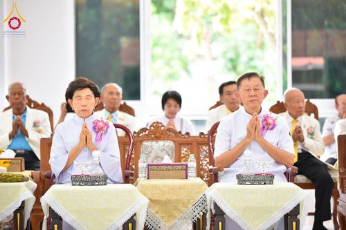 ภาพ No.152475:พิธียกฉัตรขาว 5 ชั้น กางกั้นถวายองค์พระประธาน อาคารปฏิบัติธรรมวัดสายสุวพรรณ ต.คลองสี่ อ.คลองหลวง จ.ปทุมธานี วันเสาร์ที่ 7 กันยายน พ.ศ. 2567