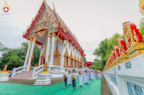 ภาพ No.231768:วันเสาร์ ที่ 5 กรกฎาคม พ.ศ. 2568 พิธีบรรพชา อุปสมบท โครงการอุปสมบท บูชาธรรมมหาปูชนียาจารย์ รุ่นเข้าพรรษา ณ วัดเกาะแก้วประชานุรักษ์ อ.วังทอง  จ.พิษณุโลก