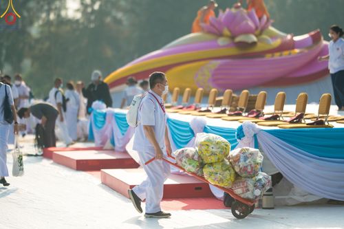 ภาพ No.113384:V.12 พลังหมู่ การเตรียมงาน เก็บงาน การรับบุญของเจ้าหน้าที่หน่วยงานต่างๆ เพื่อโครงการธรรมยาตรา ปีที่ 12 ระหว่างวันที่ 2 - 31 มกราคม พ.ศ. 2567