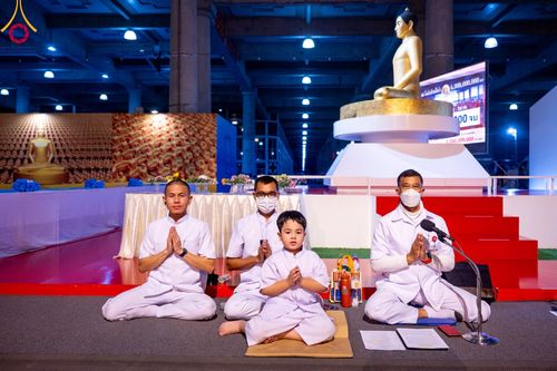 ภาพ No.105192:พิธีฉลองชัยสวดมนต์บทธรรมจักร 6,000,000,000 จบ และสวดมนต์ข้ามปี ณ มหารัตนวิหารคด วัดพระธรรมกาย ในวันที่ 31 ธันวาคม พ.ศ. 2566