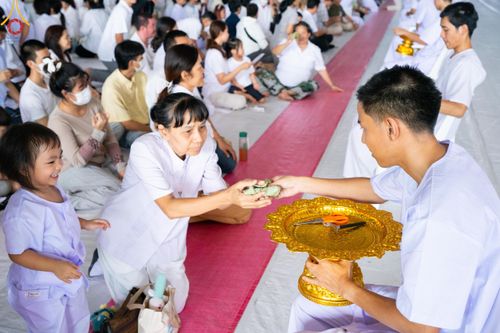 ภาพ No.140238:พิธีตัดปอยผมและปลงผม โครงการอุปสมบทหมู่ธรรมทายาท ระดับอุดมศึกษา รุ่นที่ 51 ภาคฤดูฝน วันเสาร์ที่ 8 มิถุนายน พ.ศ.2567 ณ มหารัตนวิหารคด 9 วัดพระธรรมกาย