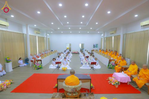 ภาพ No.197535:พิธีถวายสังฆทานคณะสงฆ์ 2 นิกายเชื่อมสัมพันธ์ไทย-เกาหลี วันอาทิตย์ที่ 5 มกราคม พ.ศ. 2568 ณ อาคารชมรมภาวนารักษ์ วัดพระธรรมกาย อำเภอคลองหลวง จังหวัดปทุมธานี
