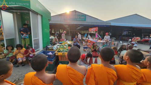 ภาพ No.61766:Photo Story พะเยาสว่างแล้ว กิจวัตรสามเณร โครงการบรรพชาสามเณร ฟื้นฟูพระพุทธศาสนาทั่วไทย  ณ ศูนย์ส่งเสริมศีลธรรมจังหวัดพะเยา โบราณสถานพระธาตุจอมทอง ต.บ้านต๋อม อ.เมือง จ.พะเยา