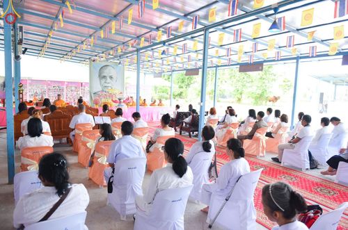 ภาพ No.142984:พิธีทอดผ้าป่าสามัคคีเพื่อสมทบทุนสร้างหอฉัน ๑๑๓ ปี  คุณยายอาจารย์มหารัตนอุบาสิกาจันทร์ขนนกยูง ครั้งที่ ๙ วันอาทิตย์ที่ ๓๐  มิถุนายน พ.ศ. ๒๕๖๗ ณ ศูนย์การศึกษาจอมบึง ต.รางบัว อ.จอมบึง จ.ราชบุรี