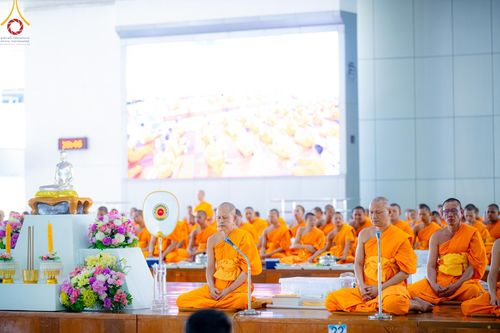 ภาพ No.165757:พิธีถวายภัตตาหารเมนูสวรรค์ วันที่ 26 ตุลาคม พ.ศ. 2567 ณ หอฉันคุณยายอาจารย์ฯ วัดพระธรรมกาย