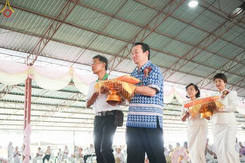 ภาพ No.172462:พิธีทอดกฐินเพื่อสร้าง "ลานเอนกประสงค์พญานาค 4 ตระกูล" วันที่ 15 พฤศจิกายน พ.ศ.2567 ณ พุทธอุทยานนานาชาติ อ.โพนพิสัย จ.หนองคาย