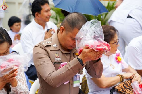 ภาพ No.128175:พิธีอัญเชิญพระบรมสารีริกธาตุ " ใจกลางเมืองนครหาดใหญ่ " เพื่อประดิษฐาน ณ มหารัตนเจดีย์สิริปทุมสวรรค์ (เจดีย์อริยพุทธะ 5 พระองค์) ศูนย์ปฏิบัติธรรมภาคใต้ อ.บางกล่ำ จ.สงขลา  วันที่ 9 มีนาคม พ.ศ.2567 (ชุดที่ 1)
