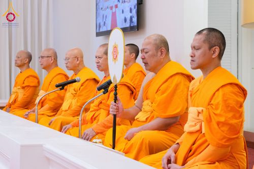 ภาพ No.62356:คณะศิษยานุศิษย์รวมใจสถาปนาและสมโภช ธรรมจักร เพื่ออัญเชิญประดิษฐาน ณ ยอดอุโบสถ 80 ปี หลวงพ่อธัมมชโย วัดพระธรรมกายนิวเจอร์ซี ประเทศสหรัฐอเมริกา  วันอาทิตย์ที่ 7 เมษายน พ.ศ. 2567