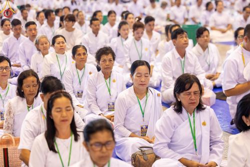 ภาพ No.126494:พิธีตักบาตร ในวันอาทิตย์ต้นเดือนที่ 3 มีนาคม พ.ศ. 2567 ณ บ้านแก้วเรือนทองคุณยายฯ วัดพระธรรมกาย