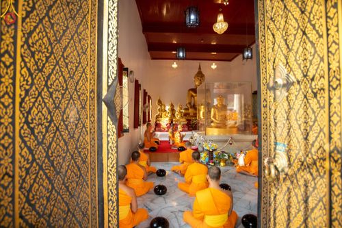 ภาพ No.116018:พิธีตักบาตรพระธรรมยาตรา ณ อนุสรณ์สถานลำดับที่ 4 สถานที่เกิดด้วยกายธรรม วัดโบสถ์(บน) จ.นนทบุรี วันที่ 21 มกราคม พ.ศ. 2567