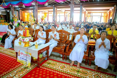 ภาพ No.165195:พิธีทอดกฐิน ณ วัดอินทโชติสังฆโพธิ์ธาราม อ.พนมสารคาม จ.ฉะเชิงเทรา ในโครงการกฐินสามัคคีทั่วไทย 30,000 วัด บูชาธรรม 80 ปี หลวงพ่อธัมมชโย โดยคณะศิษยานุศิษย์วัดพระธรรมกาย วันที่ 20 ตุลาคม พ.ศ. 2567