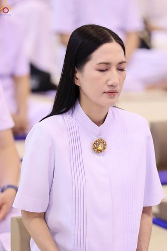 ภาพ No.323630:วันที่ 22 เมษายน พ.ศ.2569(วันคุ้มครองโลก) งานถวายมหาสังฆทาน 40,000 กว่าวัดทั่วประเทศ พิธีภาคสาย ปฏิบัติธรรม ,  พิธีมอบปัจจัยช่วยเหลือครู 4 จังหวัดชายแดนภาคใต้