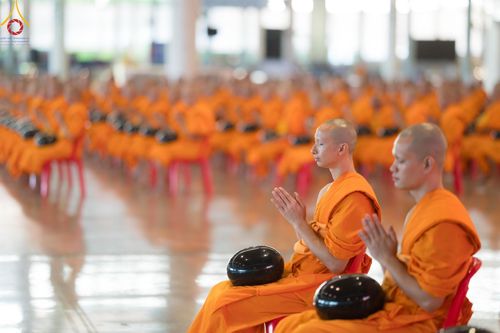 ภาพ No.150977:พิธีตักบาตร ในวันอาทิตย์ต้นเดือน วันที่ 1 กันยายน พ.ศ. 2567 ณ สภาธรรมกายสากล วัดพระธรรมกาย