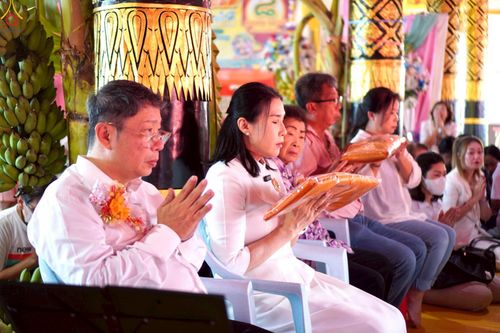 ภาพ No.250166:วันพุธที่ 8 ตุลาคม พ.ศ. 2568 พิธีทอดกฐินสามัคคีทั่วไทย 30,000 วัด โดยคณะศิษยานุศิษย์ บูชาธรรม 81 ปี หลวงพ่อธัมมชโย ณ วัดดอนไก่ดี อ.กระทุ่มแบน จ.สมุทรสาคร