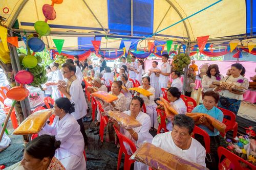 ภาพ No.271805:วันที่ 3 พฤศจิกายน พ.ศ. 2568 พิธีทอดกฐินสามัคคีทั่วไทย ณ วัดป่าพนังสลักได อ.หนองบัวแดง จ.ชัยภูมิ โดยคณะศิษยานุศิษย์ บูชาธรรม 81 ปี หลวงพ่อธัมมชโย