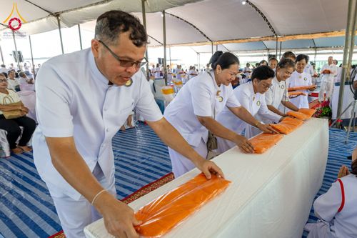 ภาพ No.211501:วันอาทิตย์ที่ 16 มีนาคม พ.ศ. 2568 พิธีทอดผ้าป่าฉลองปทุมเจดีย์ ณ ศูนย์อบรมเยาวชนปัตตานี