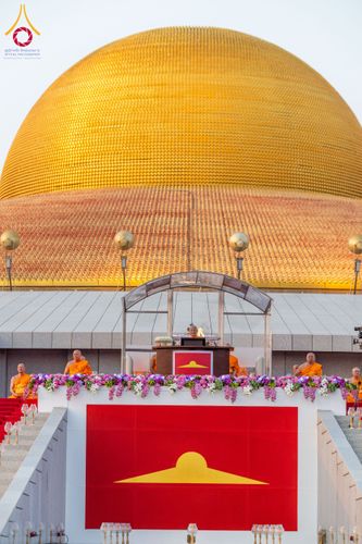 ภาพ No.207694:พิธีเวียนประทักษิณและจุดมาฆประทีป ในวันมาฆบูชา วันพุธที่ 12 กุมภาพันธ์ พ.ศ. 2568 ณ พระมหาธรรมกายเจดีย์ วัดพระธรรมกาย