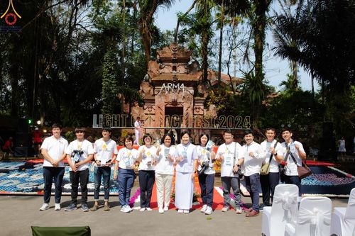 ภาพ No.156360:วัดพุทธบาหลีและวัดพระธรรมกาย จัดปฏิบัติธรรมนานาชาติ 1,151 คนจาก 78 ประเทศ ใน "วันสันติภาพสากล" ณ บาหลี อินโดนีเซีย วันเสาร์ที่ 21 กันยายน พ.ศ. 2567 เวลา 16.00-21.00 น. ณ พิพิธภัณฑ์ ARMA เมืองอูบุด จังหวัดบาหลี ประเทศอินโดนีเซีย