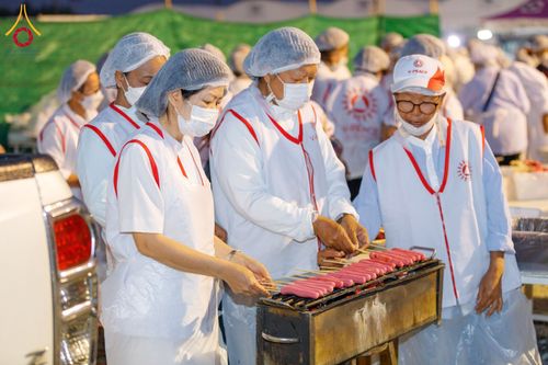 ภาพ No.119902:พิธีถวายภัตตาหารเป็นสังฆทาน แด่คณะพระธรรมยาตรา ปีที่ 12 วันที่ 28 มกราคม พ.ศ. 2567 ณ อนุสรณ์สถานบางปลา จ.นครปฐม