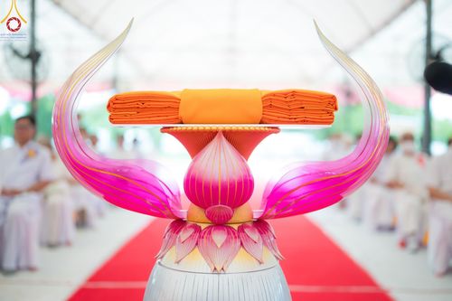 ภาพ No.137040:พิธีทอดผ้าป่าโครงสร้างเหล็กค้ำฟ้ามหามงคล อาคาร 80 ปี หลวงพ่อธัมมชโย ณ ศูนย์ปฏิบัติธรรมวิหารแดง ต.เจริญธรรม อ.วิหารแดง จ.สระบุรี วันที่ 19 พฤษภาคม พ.ศ. 2567