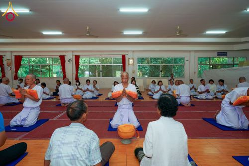 ภาพ No.179920:พิธีบรรพชาสามเณรและอุปสมบท โครงการบรรพชาอุปสมบทหมู่บูชาธรรมมหาปูชนียจารย์ ณ วัดพระธาตุจอมทอง และ วัดพระธาตุศรีโคมคำ อ.เมือง จ.พะเยา วันอังคารที่ ๓ ธันวาคม พ.ศ. ๒๕๖๗