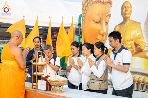 ภาพ No.119045:พิธีถวายภัตตาหารเป็นสังฆทาน แด่คณะพระธรรมยาตรา วันที่ 27 มกราคม พ.ศ. 2567 ณ อนุสรณ์สถานบางปลา จ.นครปฐม