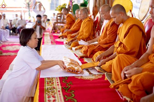 ภาพ No.257677:วันที่ 18 ตุลาคม พ.ศ. 2568 พิธีทอดกฐินสามัคคีทั่วไทย 30,000 วัด โดยคณะศิษยานุศิษย์ บูชาธรรม 81 ปี หลวงพ่อธัมมชโย ณ วัดหัวหิน บ้านสะอาด อ.เมือง จ.ขอนแก่น