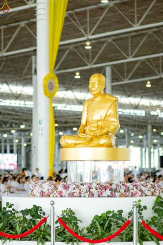 ภาพ No.251537:วันที่ 10 ตุลาคม พ.ศ. 2568 พิธีทอดผ้าป่าสมทบกฐินวัดพระธรรมกาย และสมทบกฐิน 30,000 กว่าวัดทั่วประเทศ ครั้งที่ 3 ณ สภาธรรมกายสากล วัดพระธรรมกาย