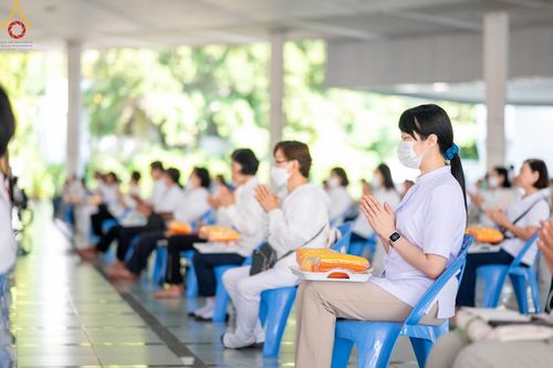 ภาพ No.102207:พิธีบุพเปตพลี ครั้งที่ 144 อุทิศบุญแด่หมู่ญาติที่ล่วงลับไปแล้ว และสืบทอดอายุพระพุทธศาสนา วันอังคารที่ 12 ธันวาคม พ.ศ. 2566 (วันพระแรม 15 ค่ำ เดือน 12) ณ หอฉันคุณยายอาจารย์ฯ วัดพระธรรมกาย