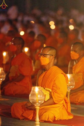 ภาพ No.122198:พิธีจุดประทีปถวายเป็นพุทธบูชา และบูชาธรรมมหาปูชนียาจารย์ พระมงคลเทพมุนี(สด จนฺทสโร) ในโครงการธรรมยาตรา กตัญญูบูชา มหาปูชนียาจารย์ พระมงคลเทพมุนี(สด จนฺทสโร) พระผู้ปราบมาร อนุสรณ์สถาน 7 แห่ง ปีที่ 12 วันที่ 31 มกราคม พ.ศ. 2567 ณ วัดพระธรรมกาย จ.ปทุมธานี (