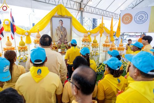 ภาพ No.146421:มหาสังฆทานถวายเป็นพุทธบูชาครั้งยิ่งใหญ่ โครงการทำบุญตักบาตร เพื่อถวายเป็นพระราชกุศล เนื่องในโอกาสมหามงคลเฉลิมพระชนมพรรษา พระบาทสมเด็จพระเจ้าอยู่ห้วฯ ทรงเจริญพระชนมพรรษา 6 รอบ 72 พรรษา